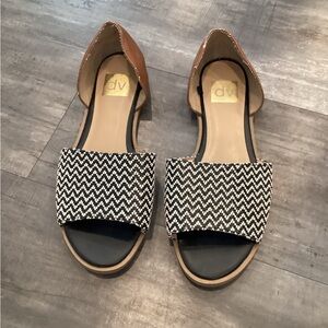 DV by Dolce Vita Women's Black and Tan Sandals 8.5